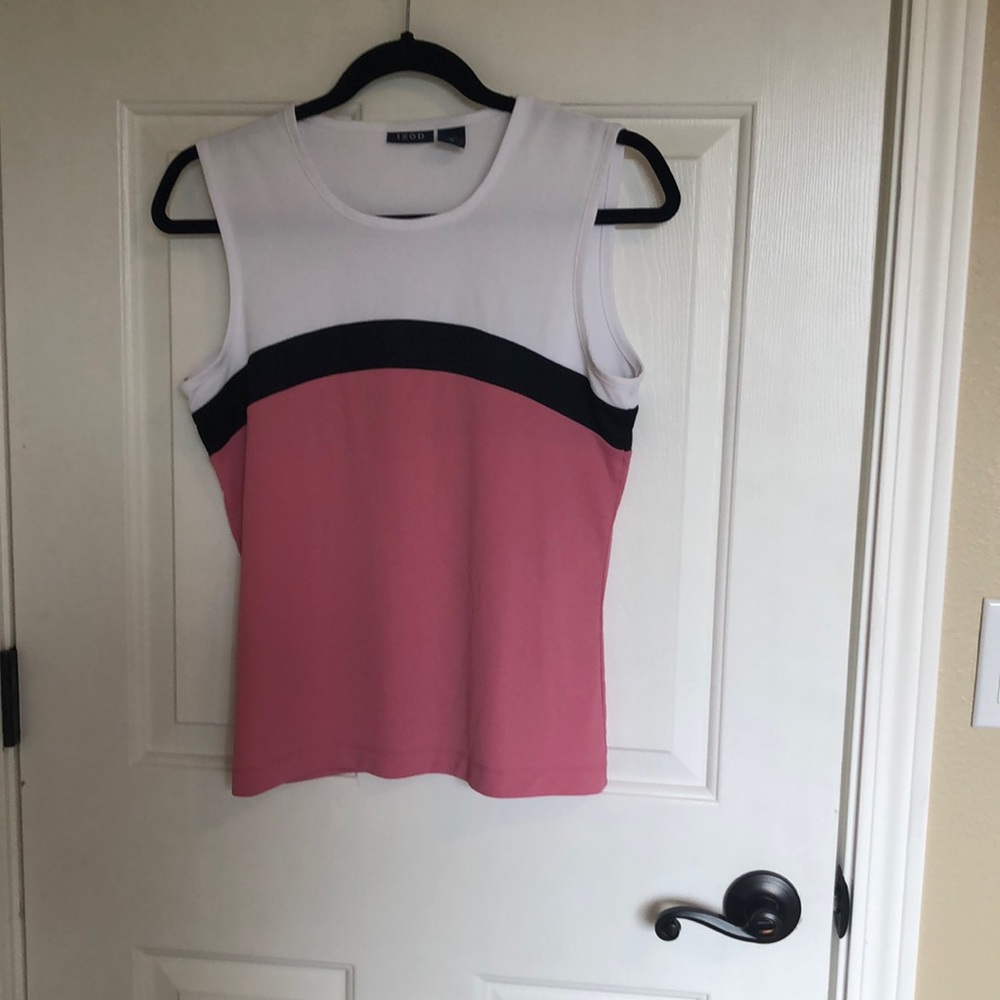 Women’s Izod sleeveless top